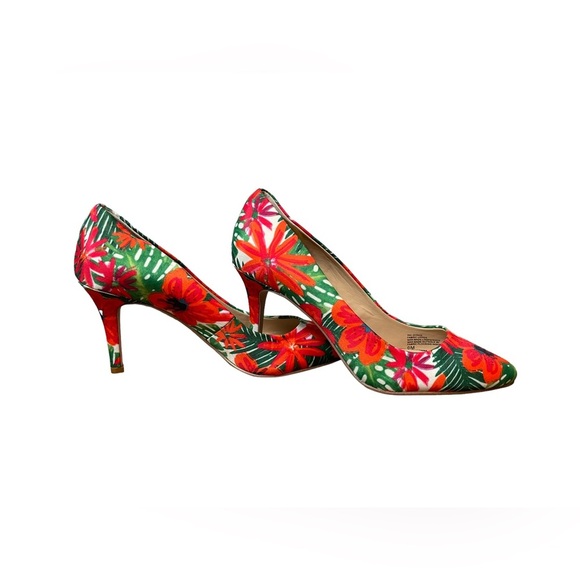 INC floral heels 6 - Picture 1 of 7